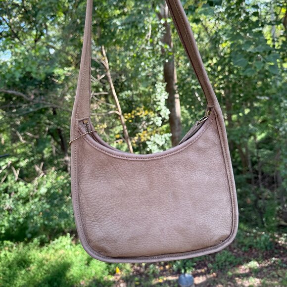 Mini zip ergo, in lovely sand!  So chic for fall! - Picture 1 of 14